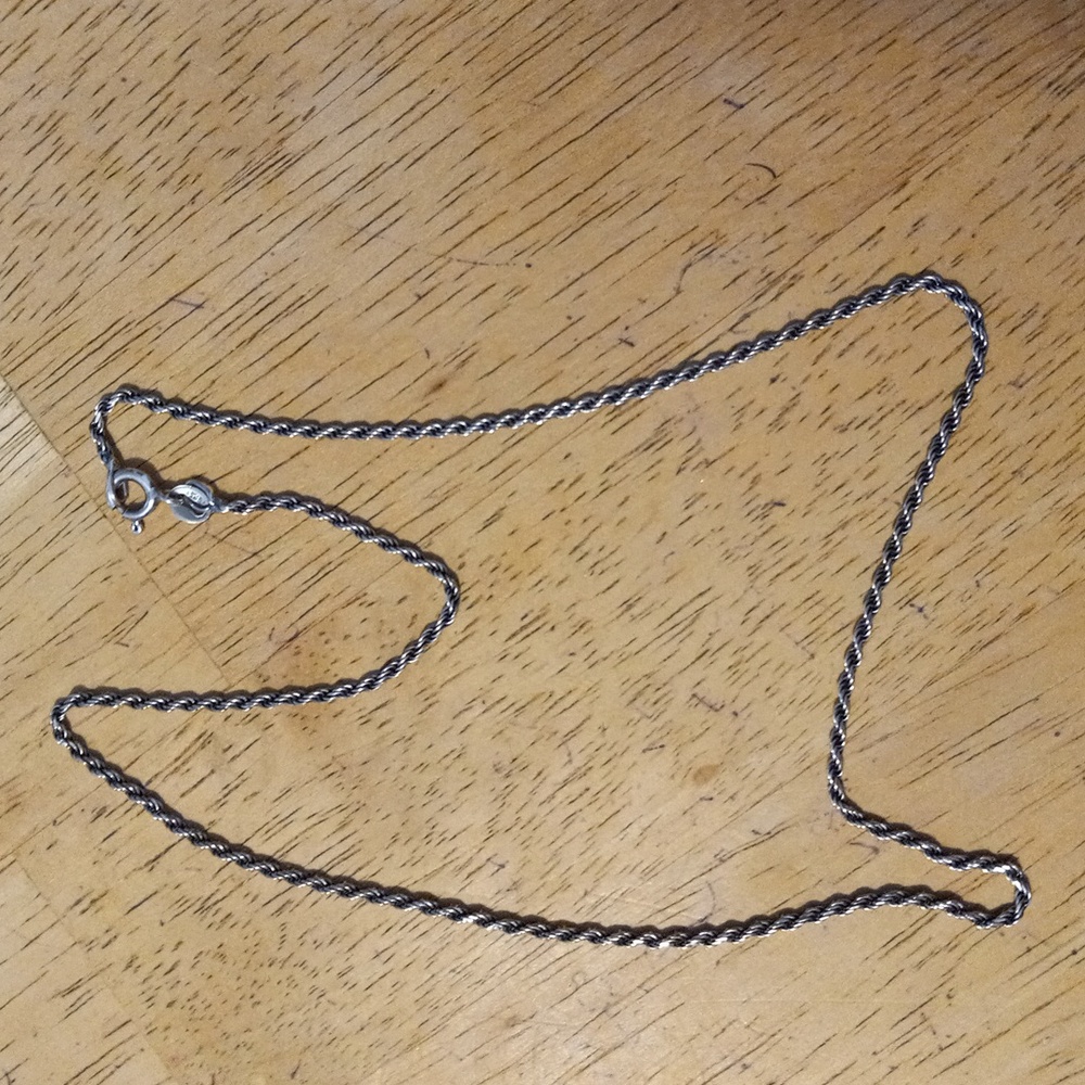 Sterling silver necklace 16" - Picture 1 of 3